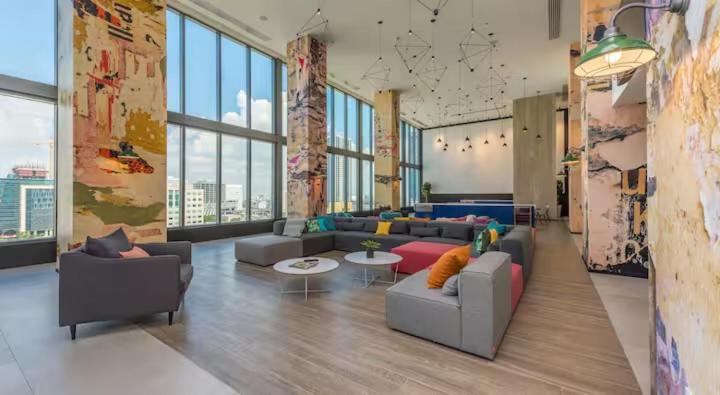 Luxury High Rise * Miami