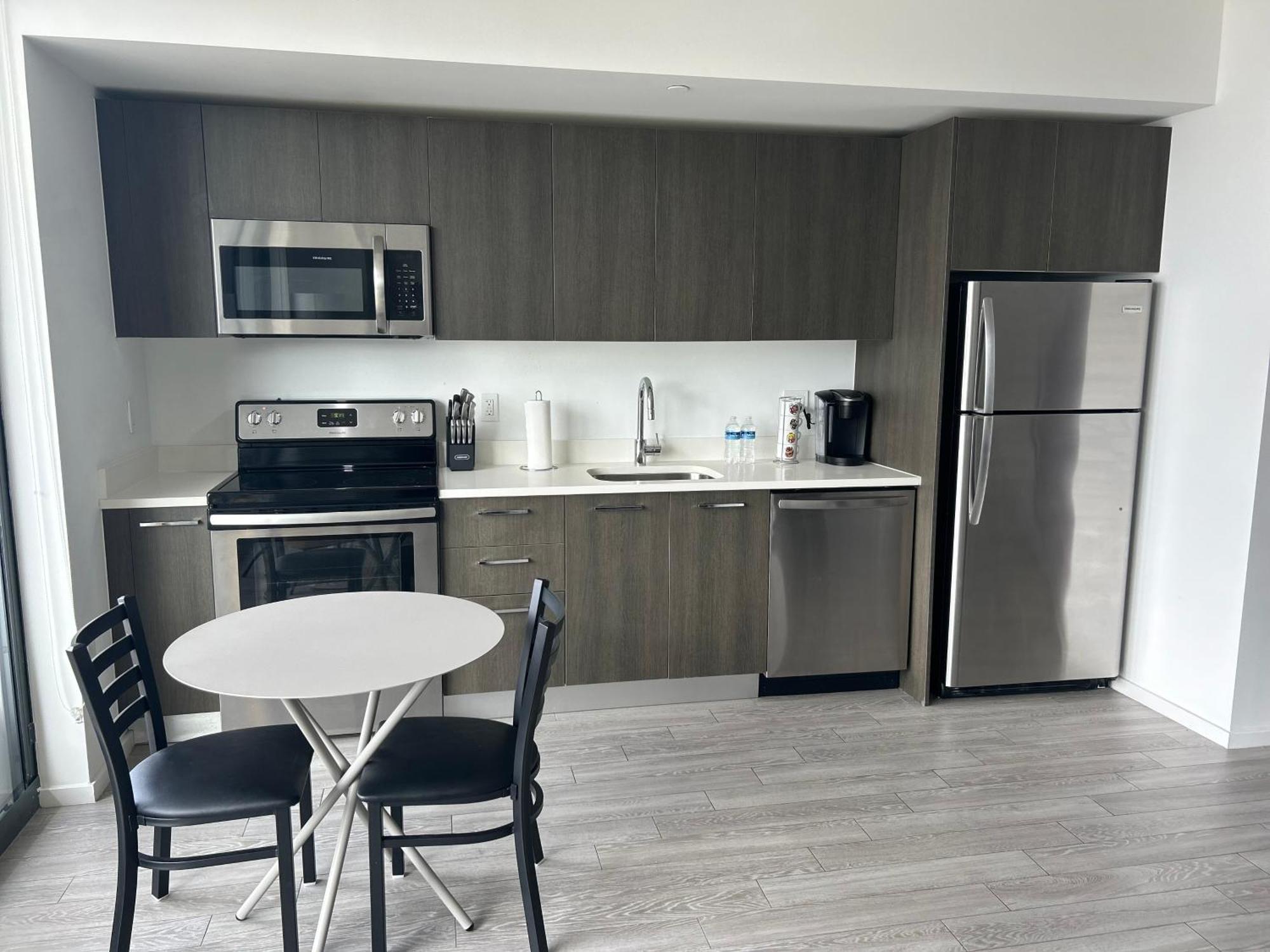 Apartment Luxury High Rise